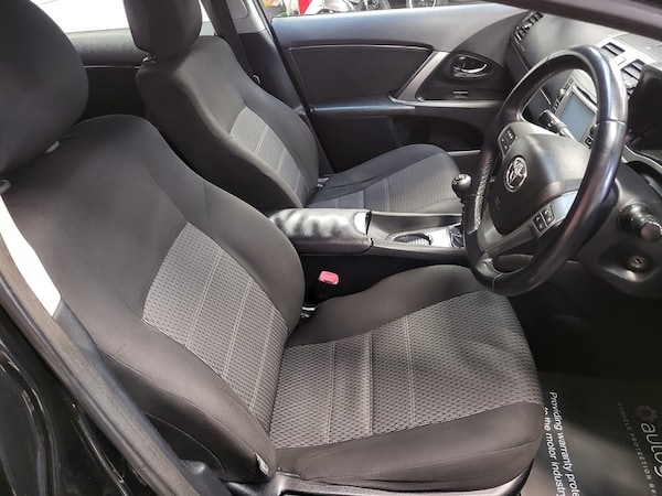 Used Toyota Avensis 2014 for sale - 76323864: Photo 17