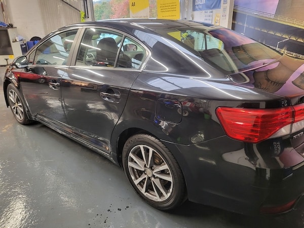 Used Toyota Avensis 2014 for sale - 76323864: Photo 18