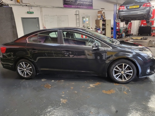 Used Toyota Avensis 2014 for sale - 76323864: Photo 8