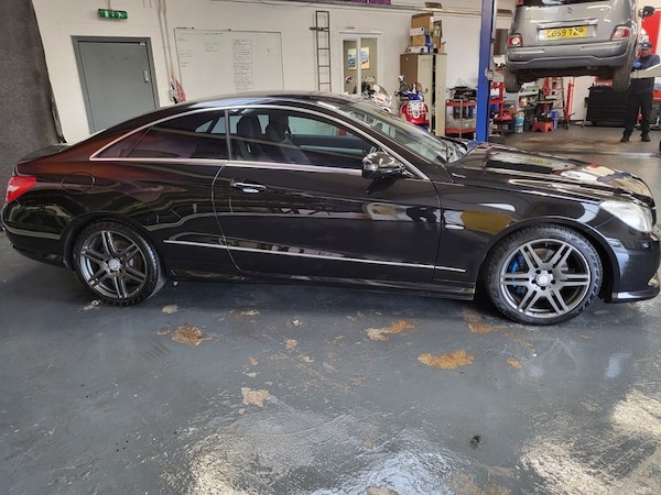 Used Mercedes-Benz E-Class 2009 for sale - 76148442: Photo 8