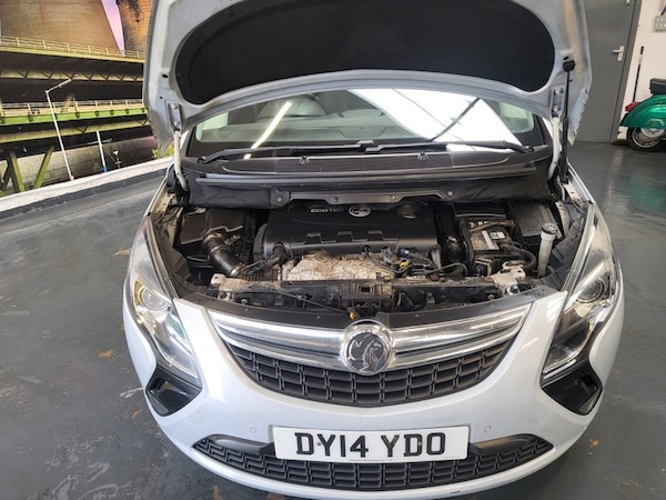 Used Vauxhall Zafira 2014 for sale - 75182301: Photo 25