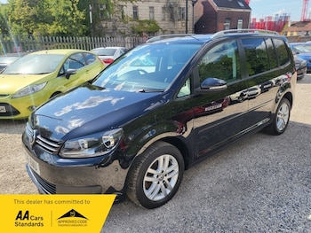 Used Volkswagen Touran 2015 for sale - 79423400: Photo