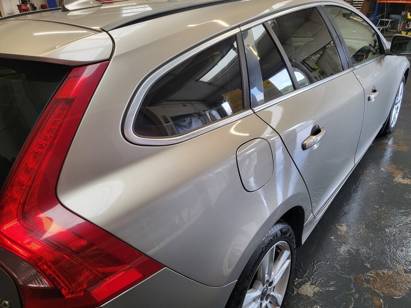 Used Volvo V60 2012 for sale - 76069348: Photo 11