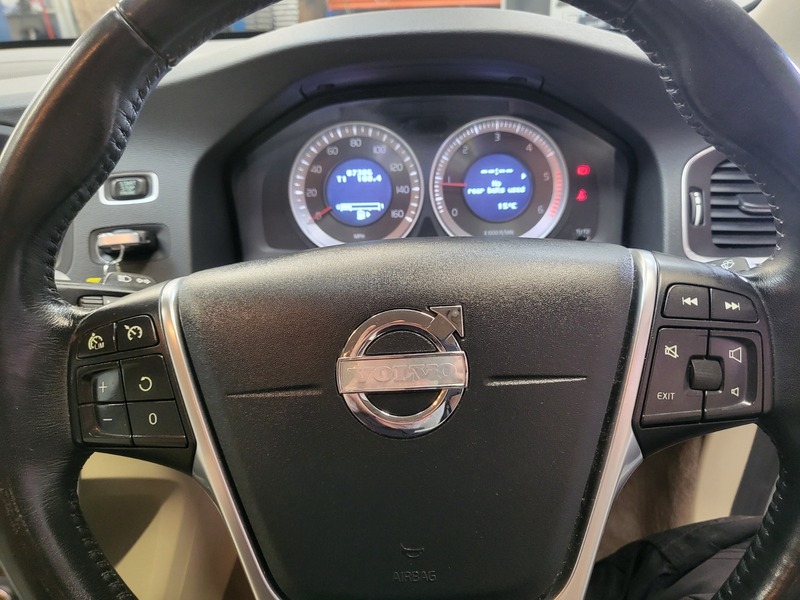 Used Volvo V60 2012 for sale - 76069348: Photo 12