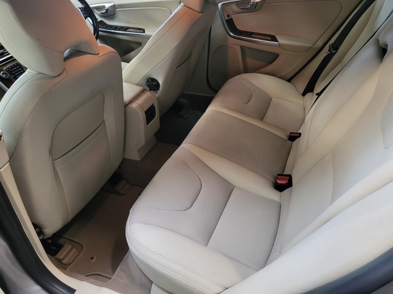 Used Volvo V60 2012 for sale - 76069348: Photo 21