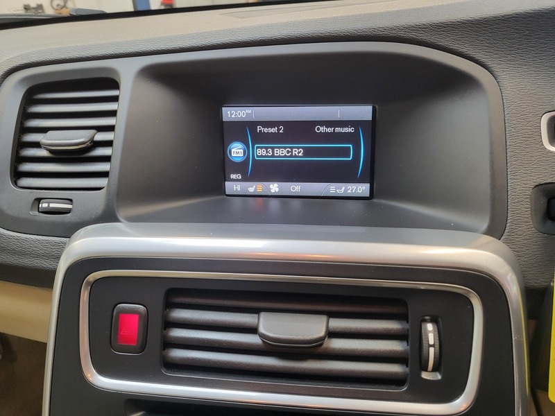 Used Volvo V60 2012 for sale - 76069348: Photo 5