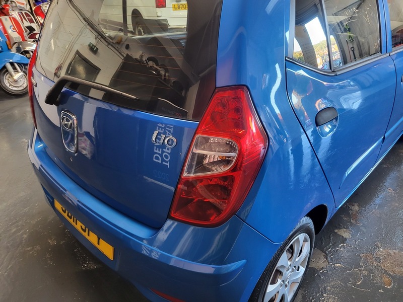 Used Hyundai i10 2011 for sale - 76368368: Photo 13