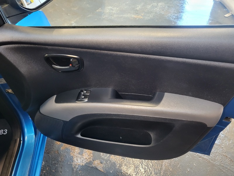 Used Hyundai i10 2011 for sale - 76368368: Photo 14