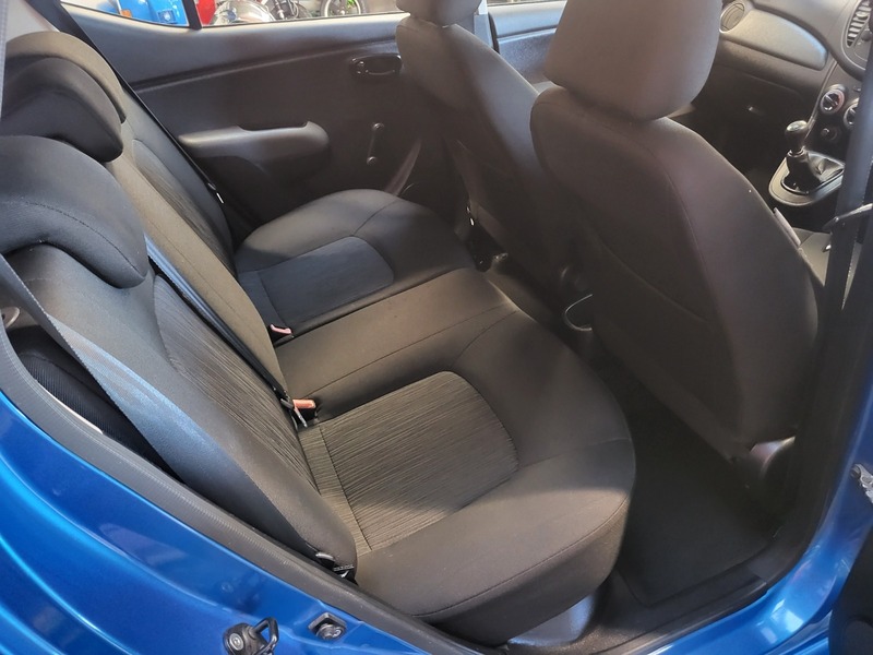 Used Hyundai i10 2011 for sale - 76368368: Photo 19