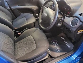 Used Hyundai i10 2011 for sale - 76368368: Photo