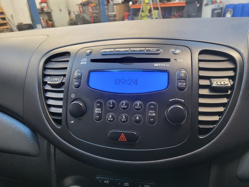 Used Hyundai i10 2011 for sale - 76368368: Photo 5