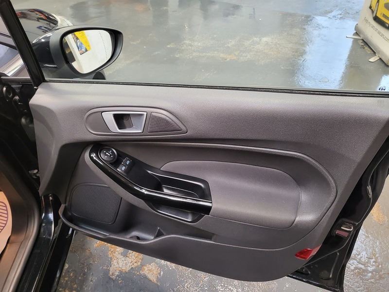 Used Ford Fiesta 2013 for sale - 76591308: Photo 14