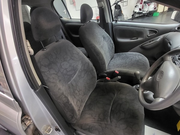 Used Toyota Yaris 2002 for sale - 75728152: Photo 17