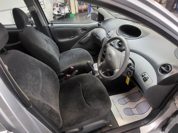 Used Toyota Yaris 2002 for sale - 75728152: Photo 3