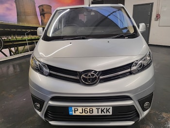 Used Toyota PROACE CITY Verso 2018 for sale - 76439660: Photo