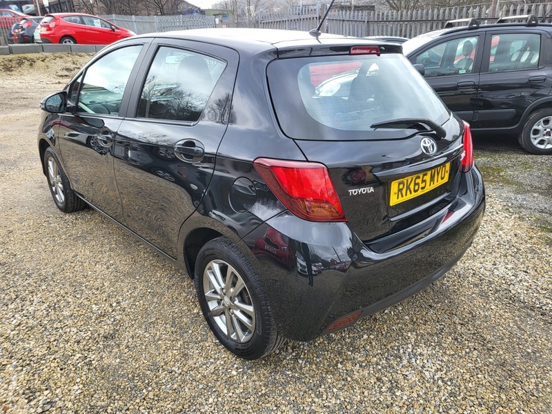 Used Toyota Yaris 2015 for sale - 77720750: Photo 15