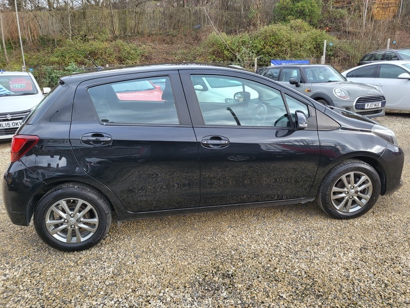 Used Toyota Yaris 2015 for sale - 77720750: Photo 8