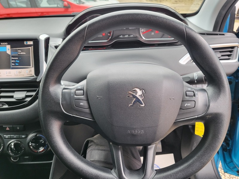 Used Peugeot 208 2012 for sale - 77609606: Photo 11