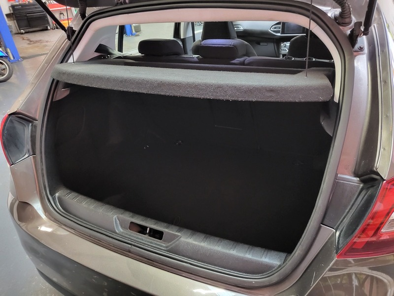 Used Peugeot 308 2015 for sale - 76631127: Photo 22