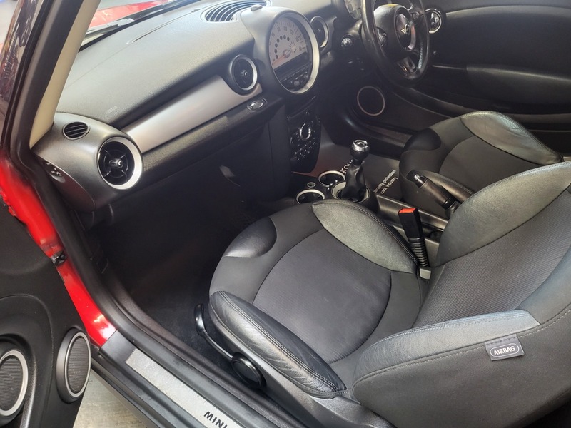 Used MINI Hatch 2011 for sale - 76376427: Photo 21