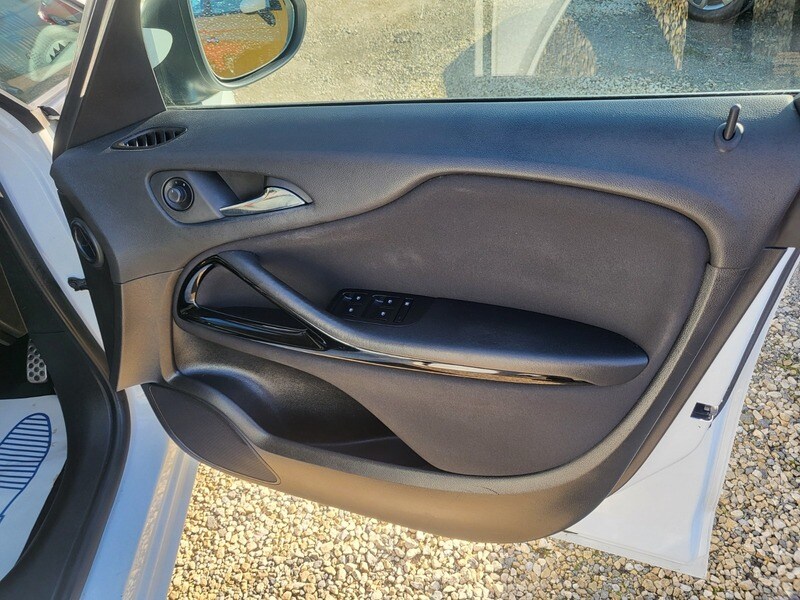 Used Vauxhall Zafira 2014 for sale - 77766038: Photo 17