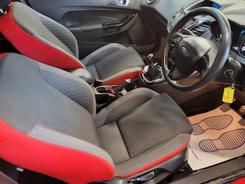 Used Ford Fiesta 2015 for sale - 76665904: Photo