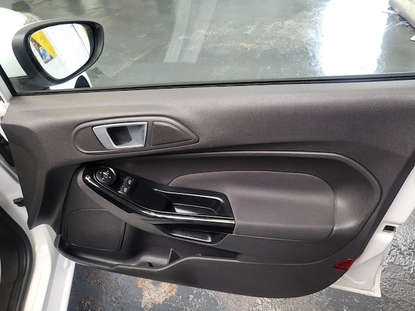 Used Ford Fiesta 2013 for sale - 76009902: Photo 14