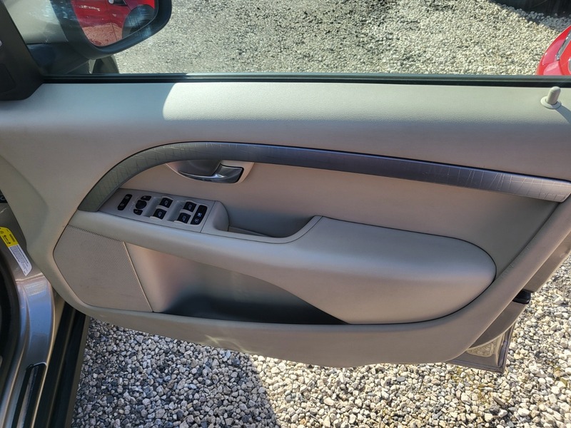 Used Volvo XC70 2008 for sale - 78111507: Photo 15