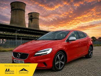 Used Volvo V40 2016 for sale - 79142896: Photo