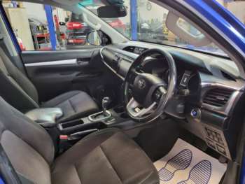 Used Toyota Hilux 2018 for sale - 74747402: Photo