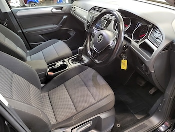 Used Volkswagen Touran 2017 for sale - 75986934: Photo