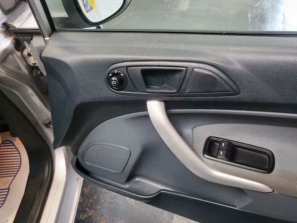 Used Ford Fiesta 2009 for sale - 74580885: Photo 14