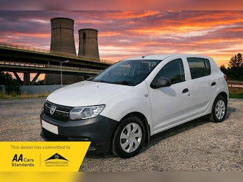 Used Dacia Sandero 2018 for sale - 78097634: Photo