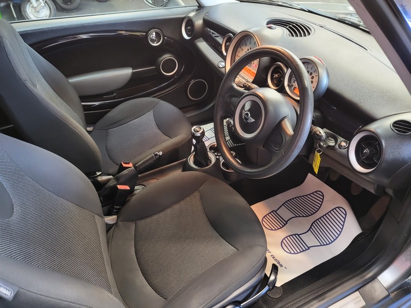 Used MINI One 2010 for sale - 76910801: Photo 4