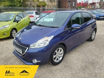 Used Peugeot 208 2013 for sale - 79359476: Photo