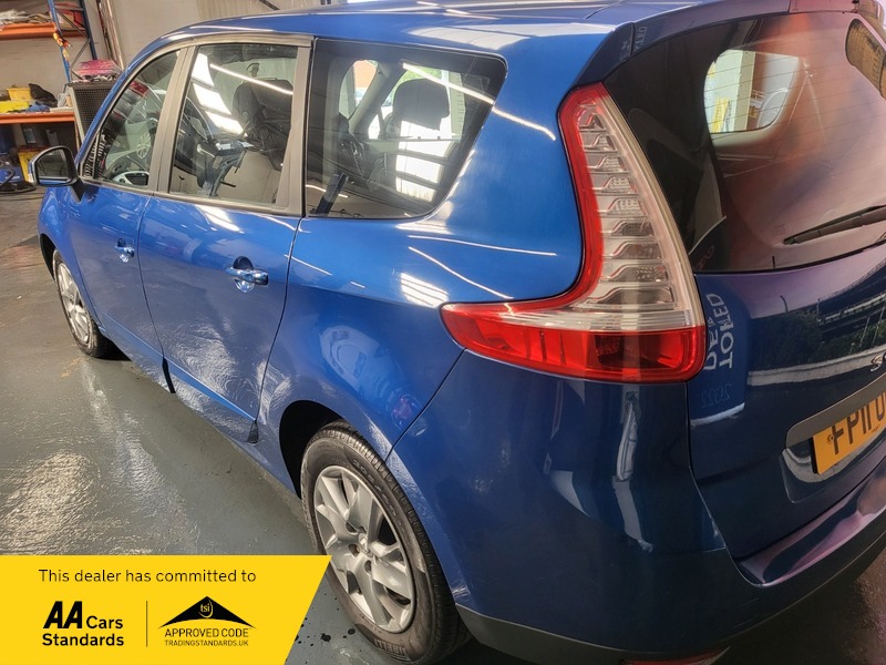 Used Renault Scenic 2011 for sale - 75924352: Photo 18