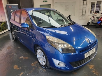 Used Renault Grand Scenic 2011 for sale - 75924352: Photo