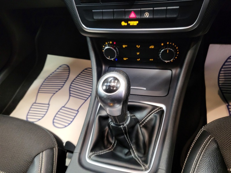 Used Mercedes-Benz A-Class 2014 for sale - 76547421: Photo 8