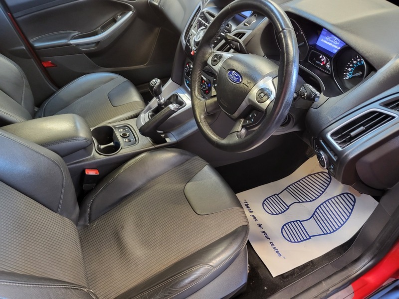 Used Ford Focus 2012 for sale - 76069332: Photo 3