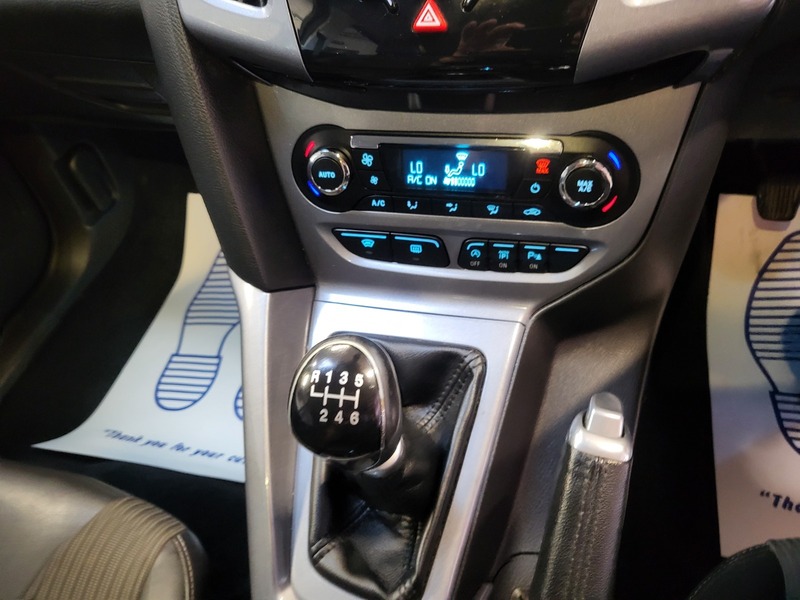 Used Ford Focus 2012 for sale - 76069332: Photo 7