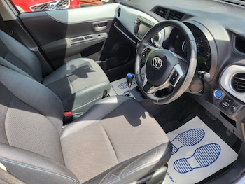Used Toyota Yaris 2014 for sale - 78694293: Photo