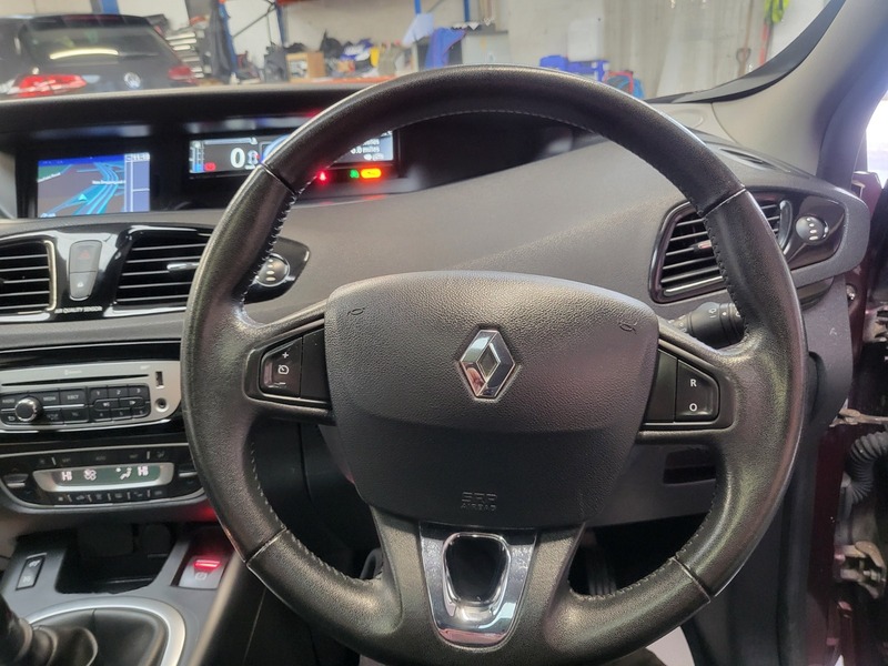 Used Renault Grand Scenic 2013 for sale - 77129194: Photo 12