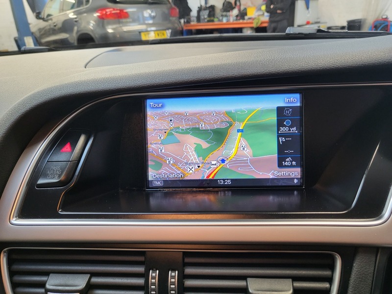 Used Audi A4 2015 for sale - 76798952: Photo 5