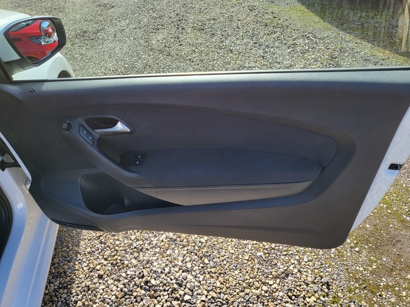 Used Volkswagen Polo 2011 for sale - 77735325: Photo 14