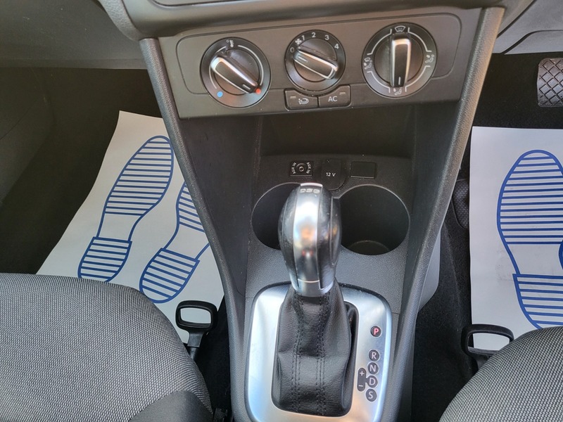 Used Volkswagen Polo 2011 for sale - 77735325: Photo 7