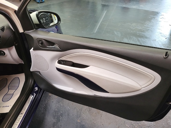 Used Vauxhall ADAM 2014 for sale - 73842937: Photo 14