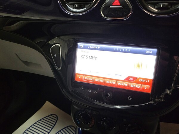 Used Vauxhall ADAM 2014 for sale - 73842937: Photo 5