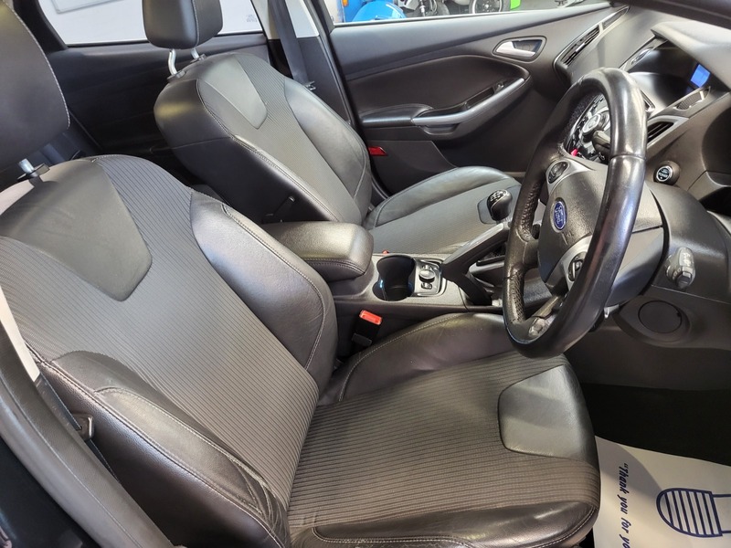 Used Ford Focus 2012 for sale - 76725217: Photo 14