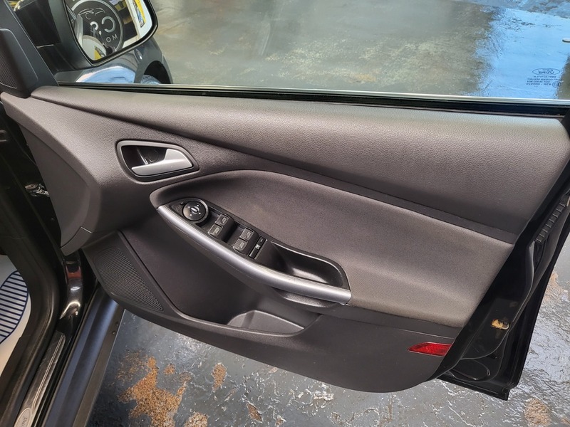 Used Ford Focus 2012 for sale - 76725217: Photo 17