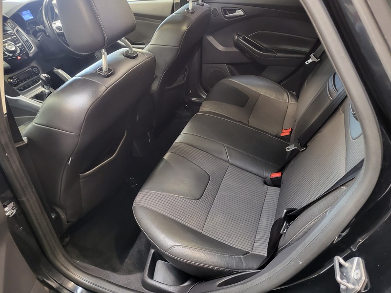 Used Ford Focus 2012 for sale - 76725217: Photo 21